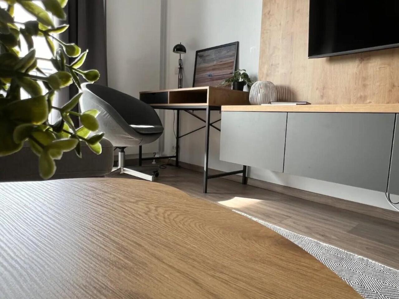 High-Rise Luxury Apartment With Free Parking Bukarest Exteriör bild