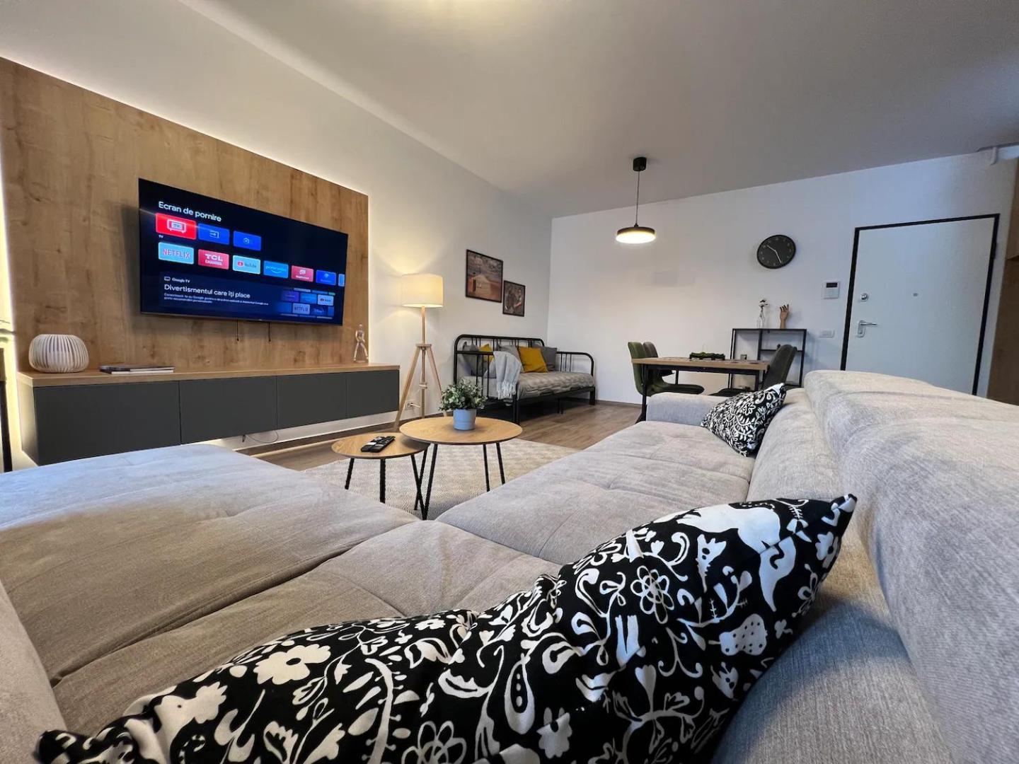 High-Rise Luxury Apartment With Free Parking Bukarest Exteriör bild