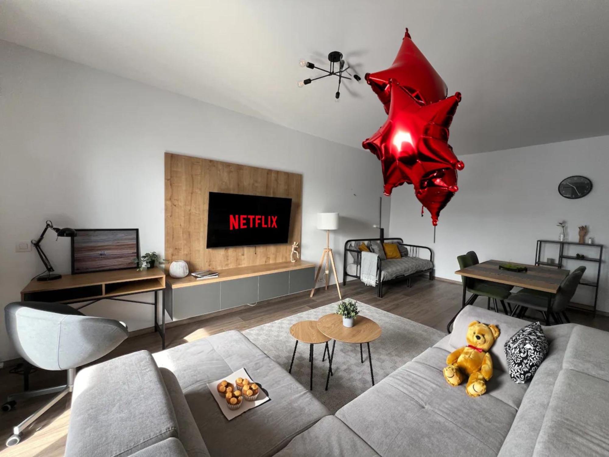 High-Rise Luxury Apartment With Free Parking Bukarest Exteriör bild